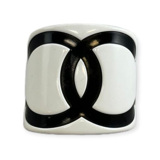 Chanel Resin CC Cuff in White & Black | Size Small 1