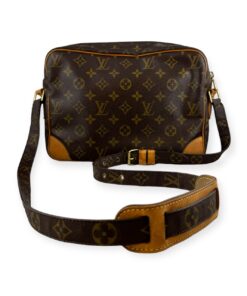 Louis Vuitton Nile Crossbody Bag Monogram 14